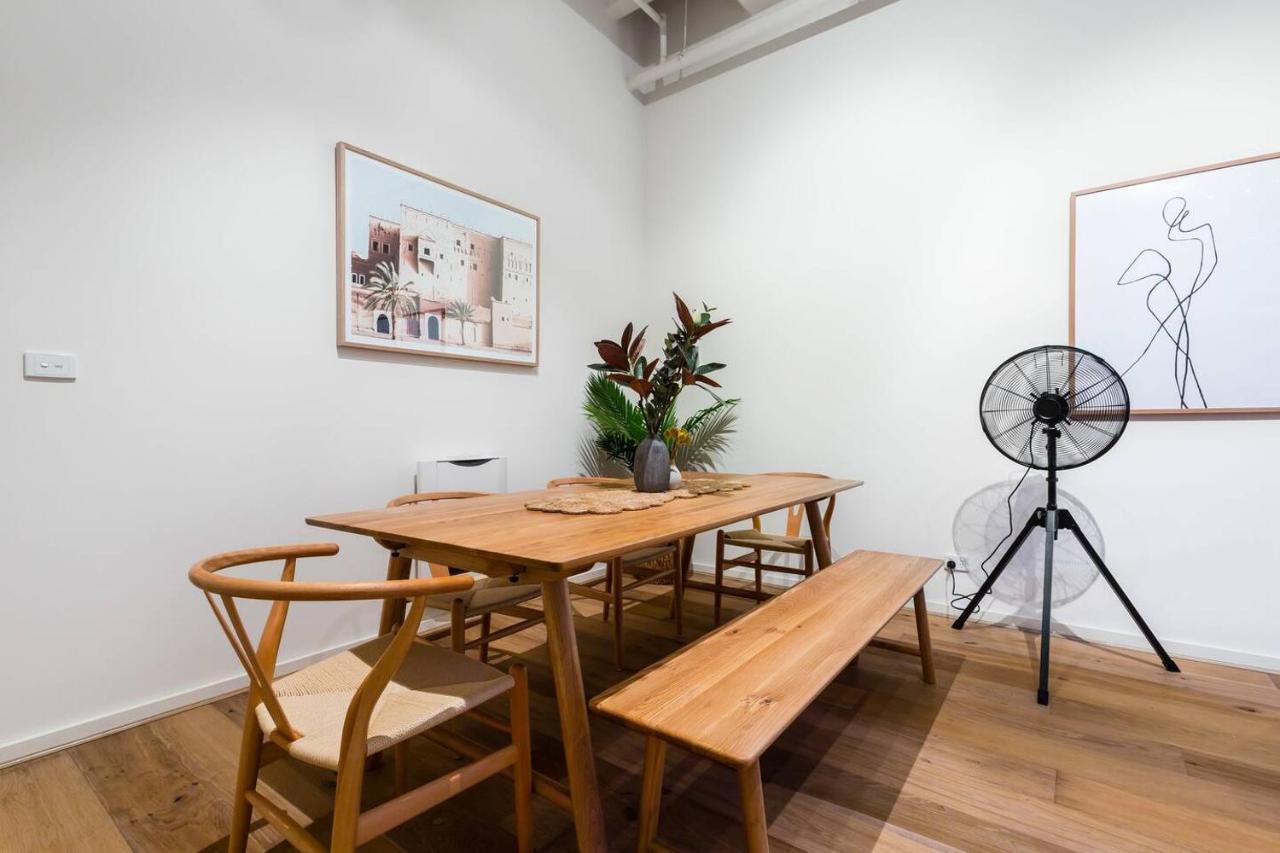 'the Chocolate Factory' Trendy Converted Warehouse *