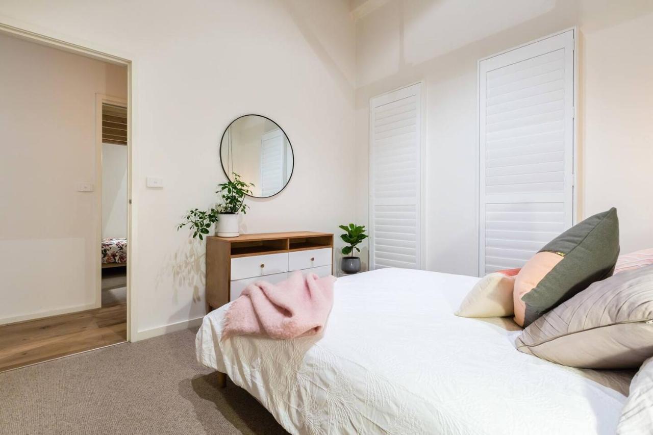'the Chocolate Factory' Trendy Converted Warehouse Apartment Melbourne