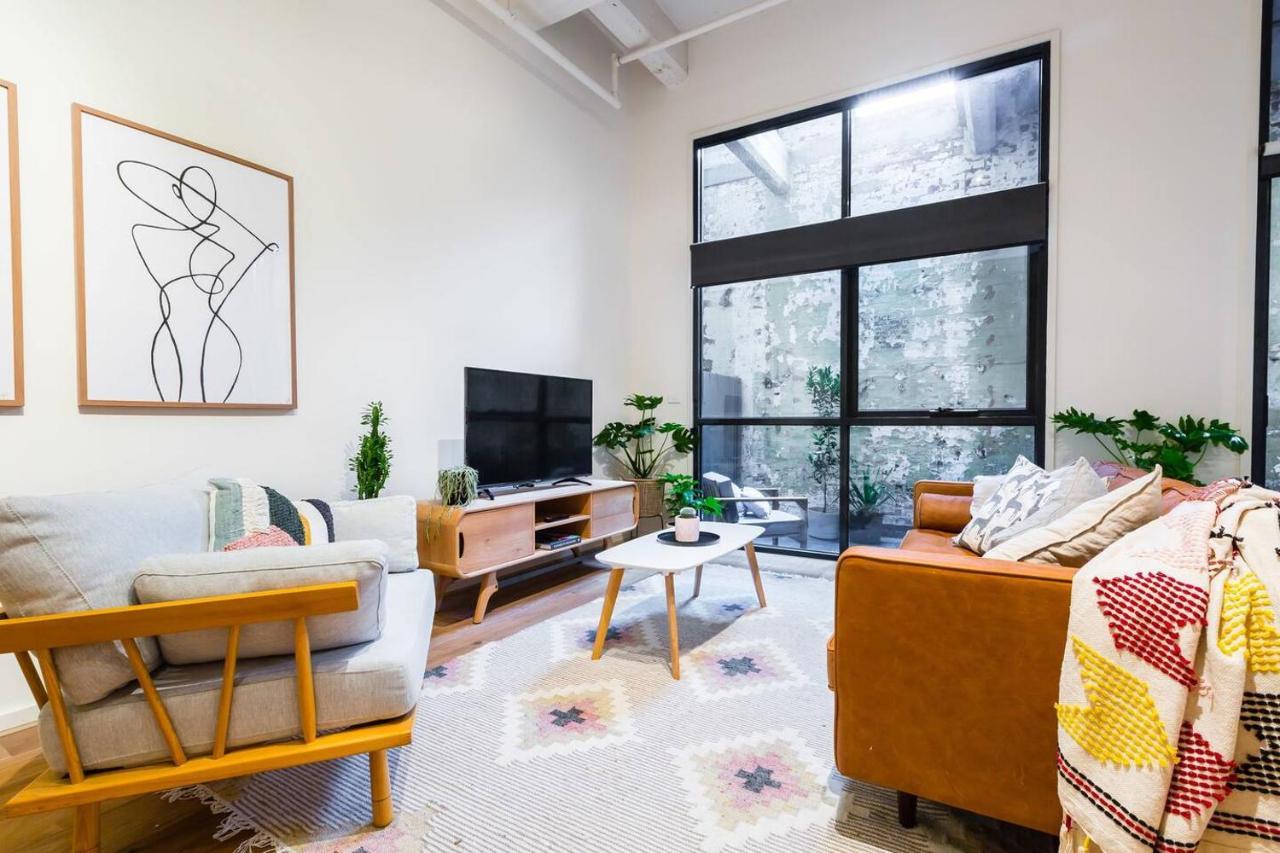 'the Chocolate Factory' Trendy Converted Warehouse Apartment *