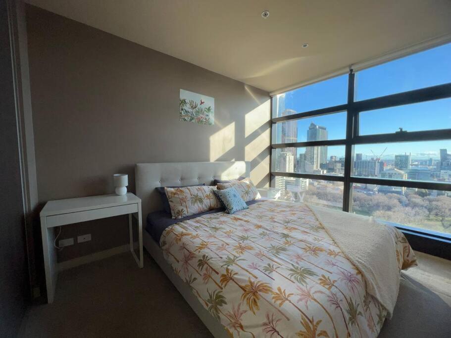 Melbcbd Central 1br1bth Gympool Nye Fireworks View Apartment *