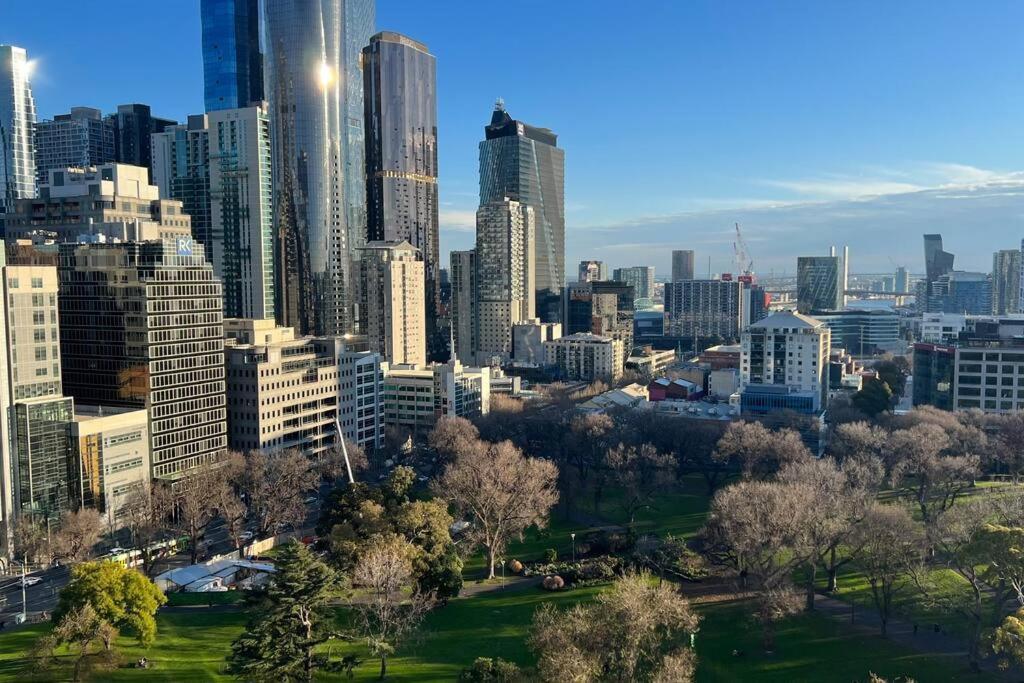 Melbcbd Central 1br1bth Gympool Nye Fireworks View Apartment *