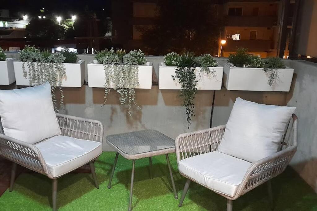 Preston - Entire Unit With 2 Beds 2 Baths