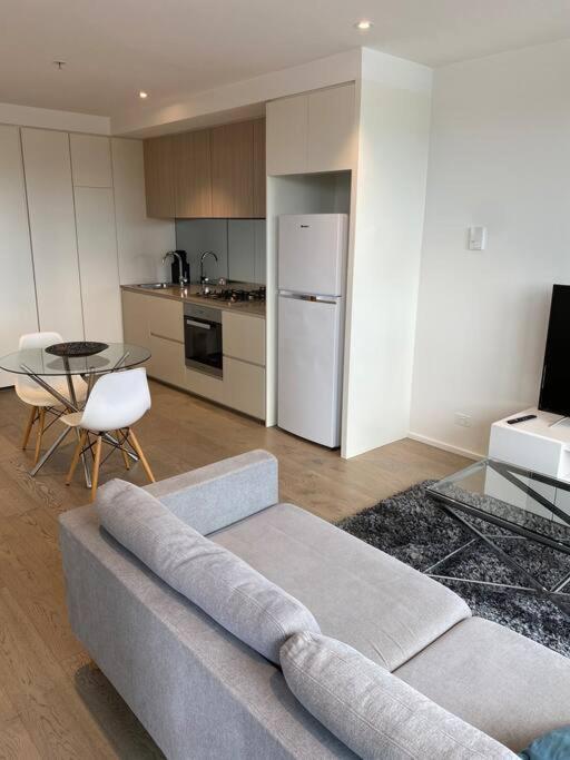 Apartment Wyndel Mel81306s *