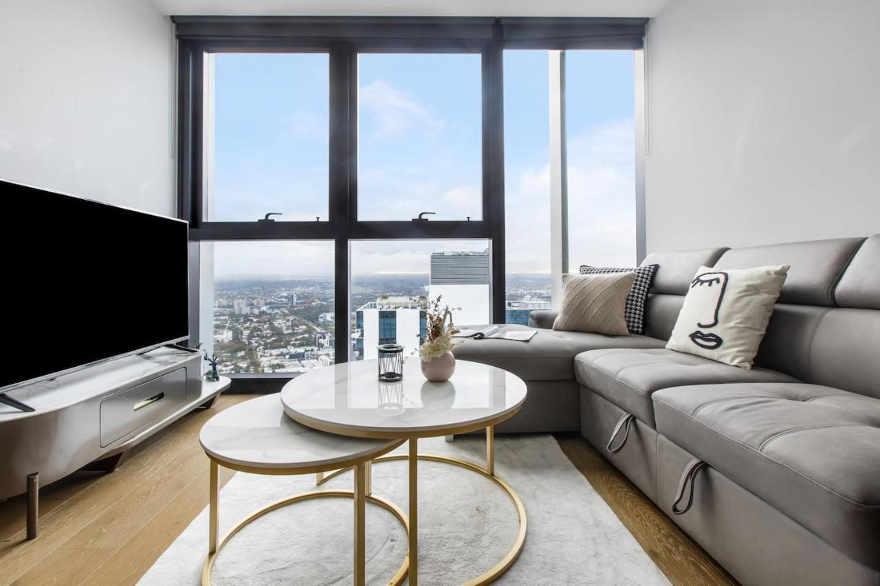 The View On Elizabeth - Chic Centre Living Apartment