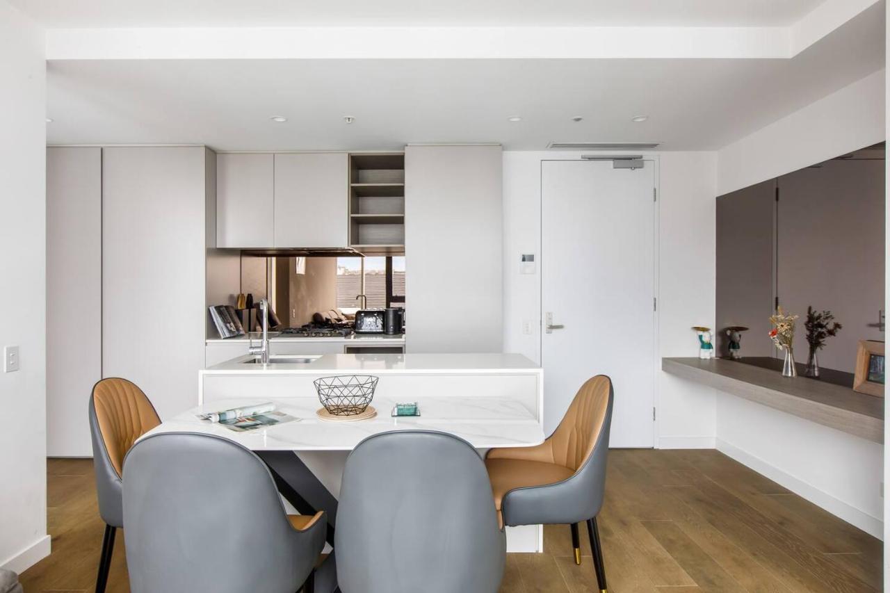 The View On Elizabeth - Chic Centre Living Apartment Melbourne
