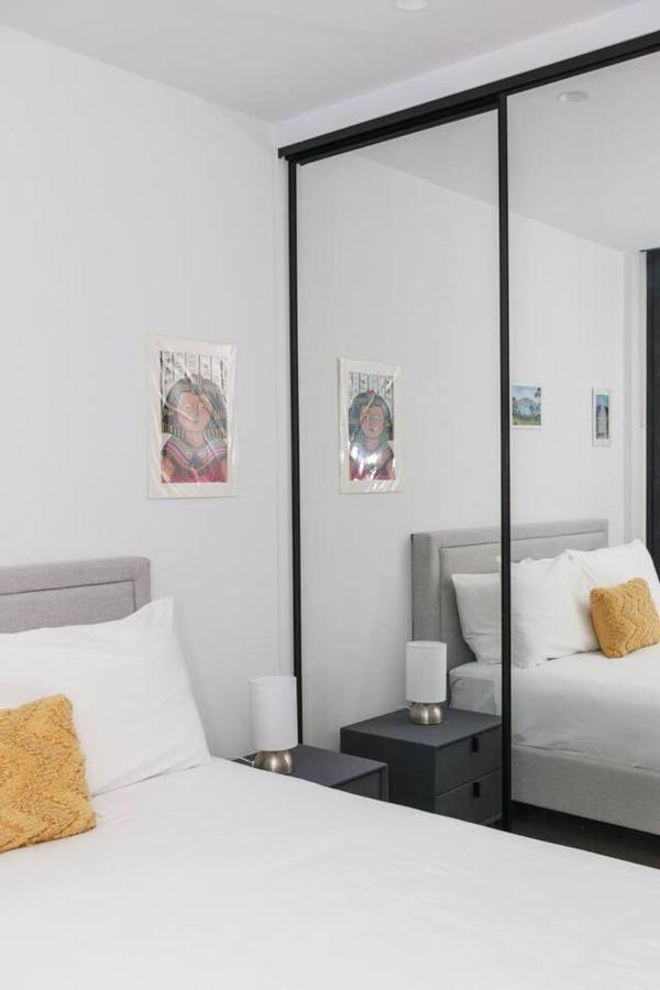 The View On Elizabeth - Chic Centre Living