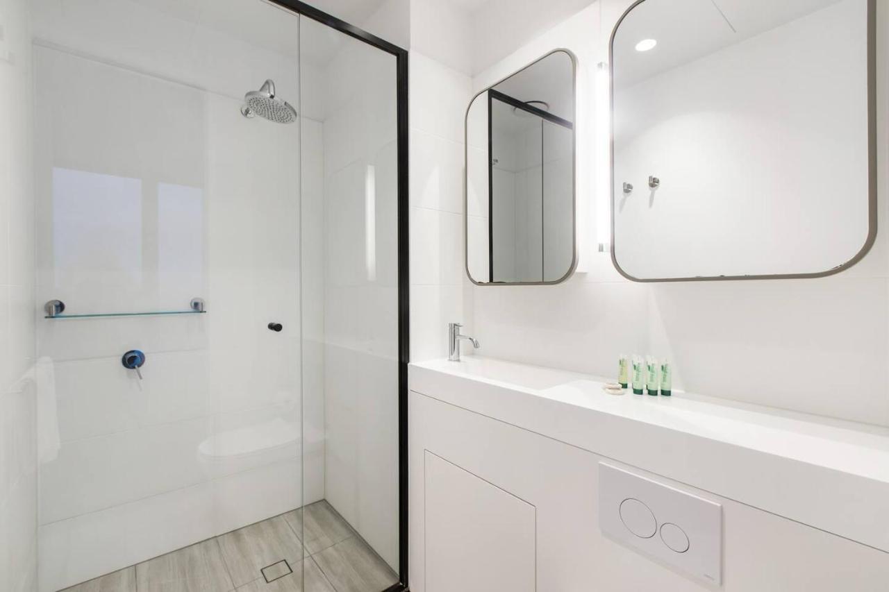 The View On Elizabeth - Chic Centre Living *