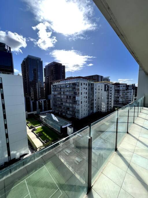 Exclusive 2 Bed Pad With Views Melbourne