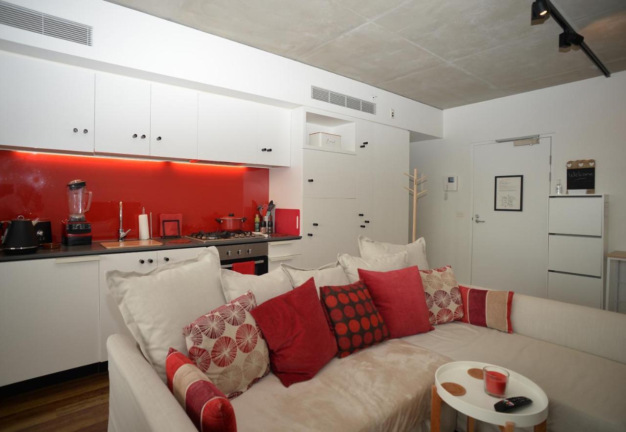 Apartment 907 The Guild Melbourne