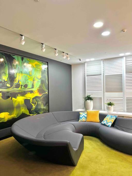 King & Sofa Bed - Serene In Southbank With Free Parking