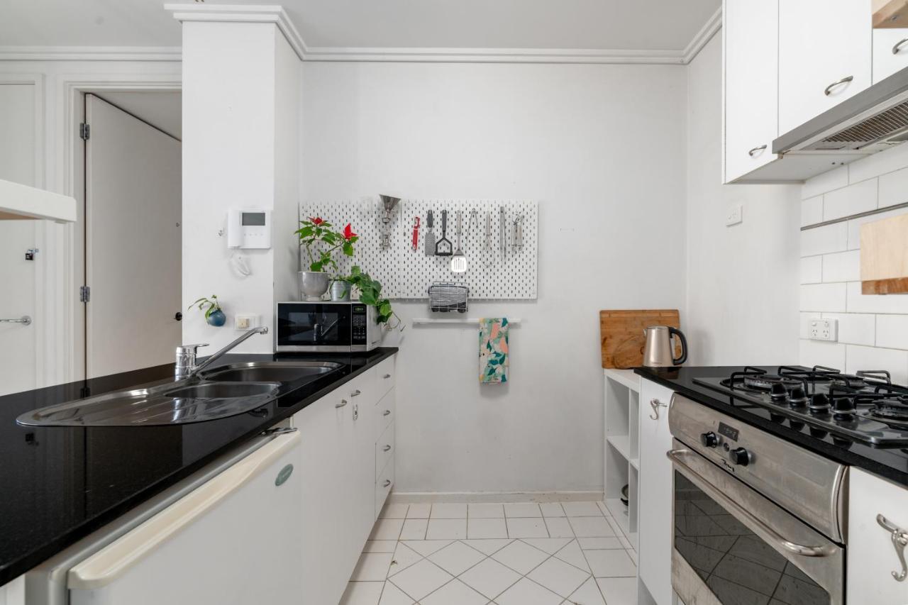 Ocean View Close To Cbd With Indoor Pool. Melbourne
