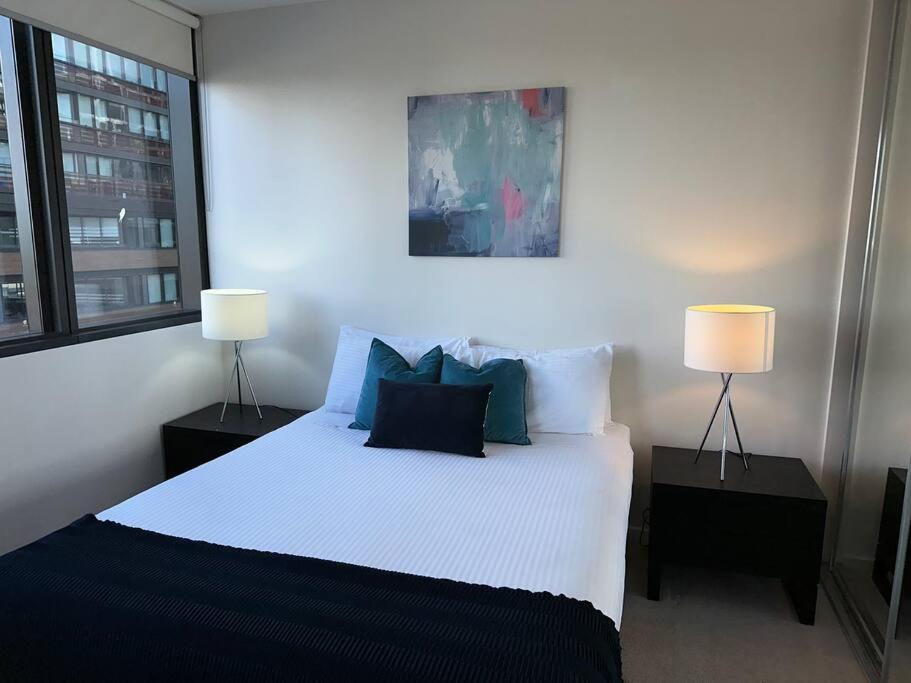 Wyndel One Bedroom Mel83510s Apartment *