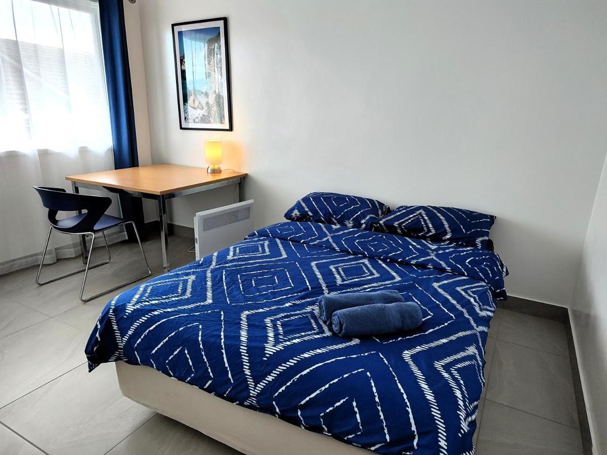 Chalet Promo! Near Train Station, Free Wifi! Melbourne