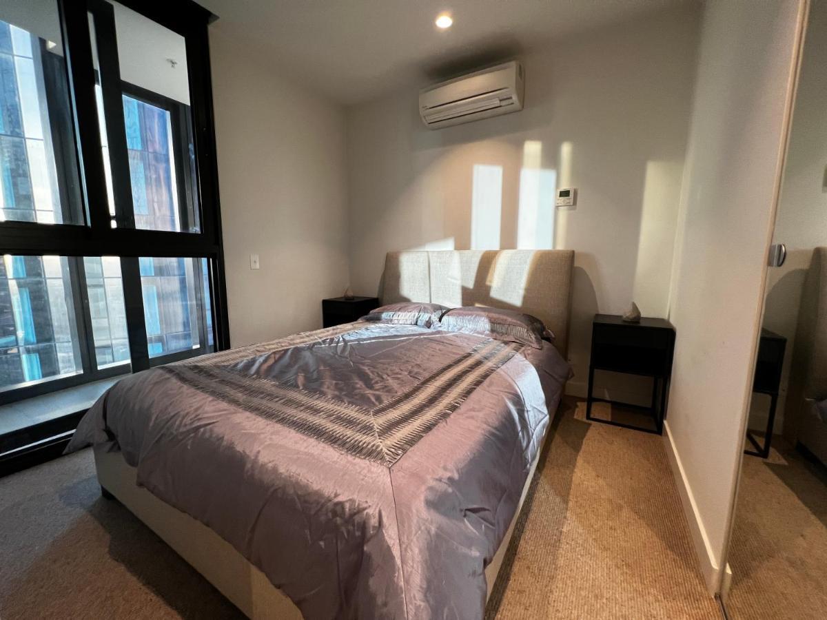 Apartment Location, Parking And 2 Bed Melbourne