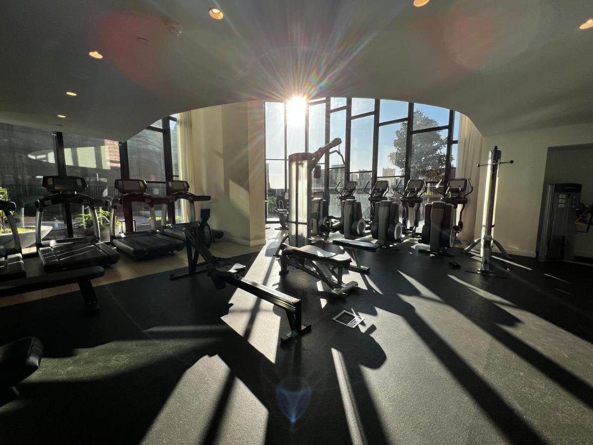 Location, Parking And 2 Bed Apartment *