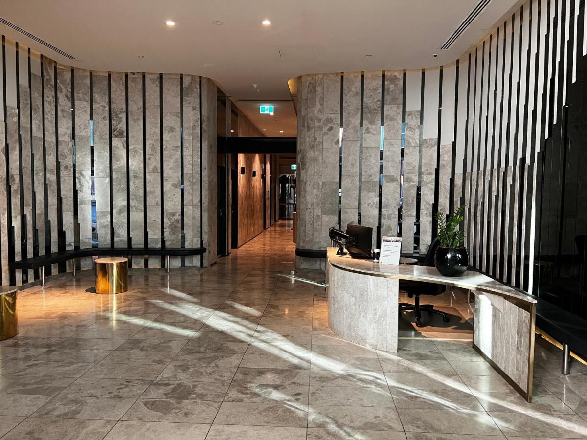 Location, Parking And 2 Bed Apartment Melbourne