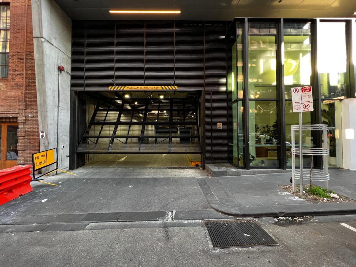 Location, Parking And 2 Bed Apartment Melbourne