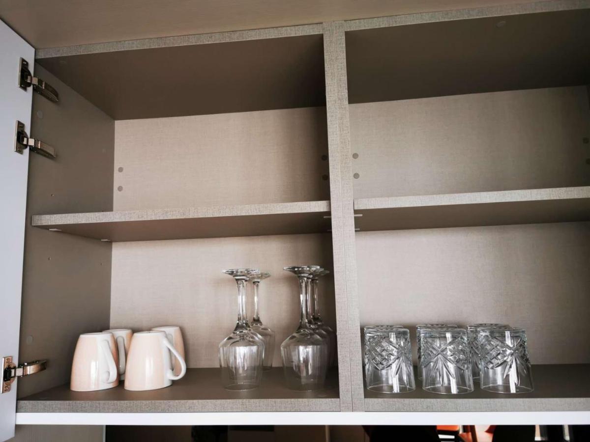 Great Location 2b1b Free Parking Apartment