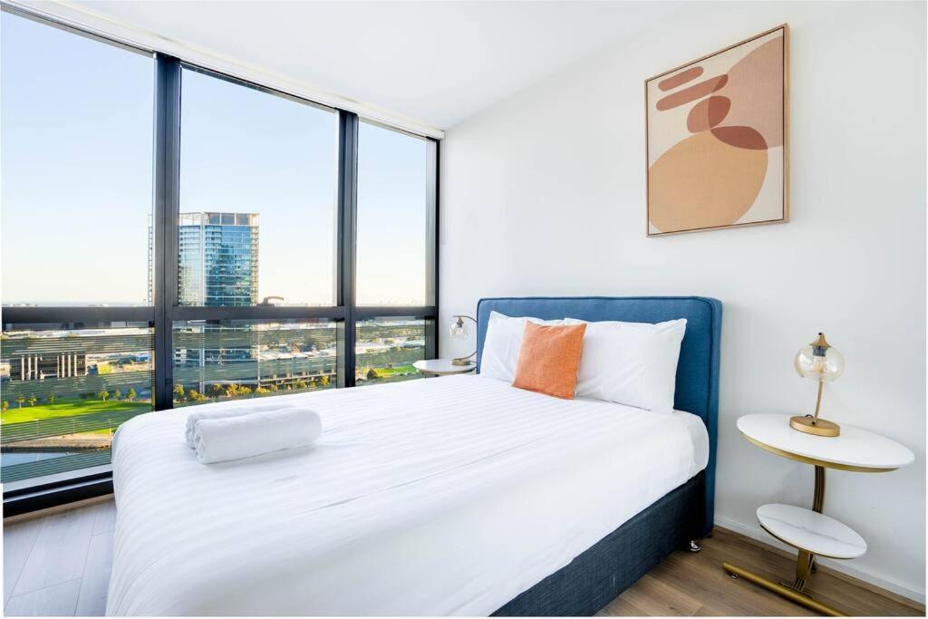 Waterfront 2br Docklands W Balcony&freeparking#8316 Apartment *