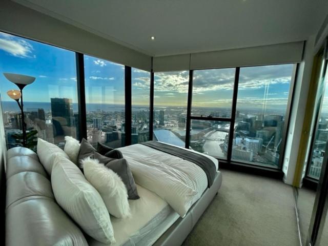Grandsuite 3br Near Crown Luxviews