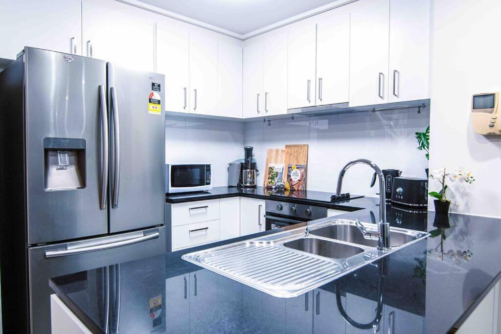 Apartment Lux 3br Bourke St Sub-penthouse 2 Free Parkings And Huge Private Terrace