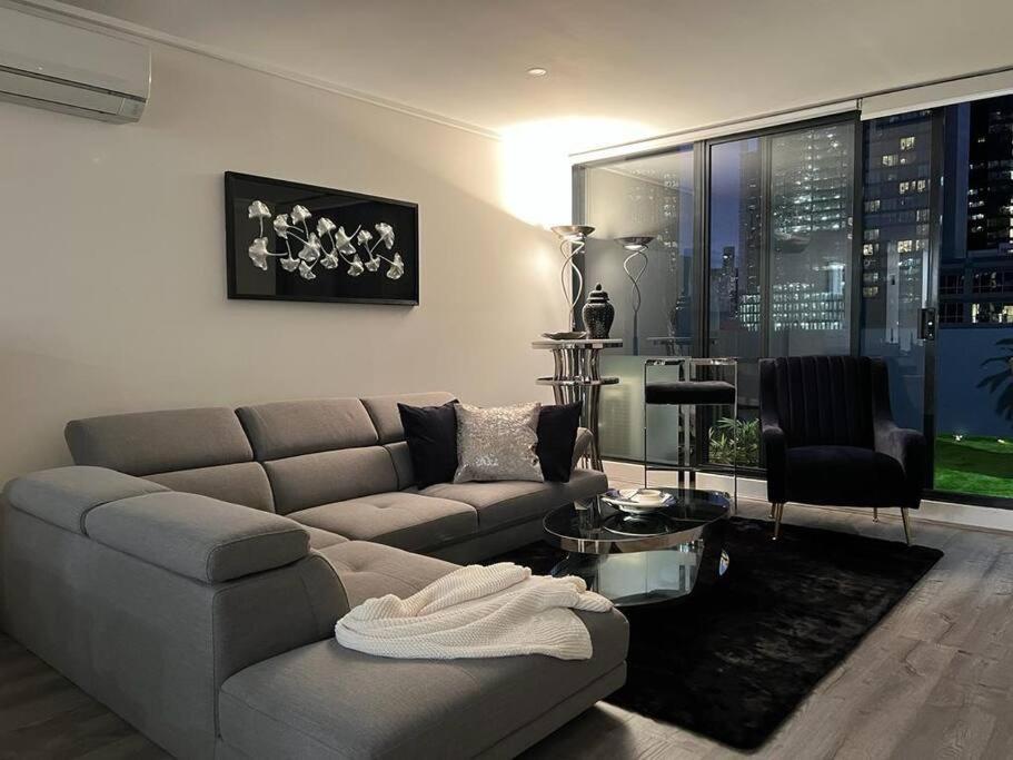 Apartment Lux 3br Bourke St Sub-penthouse 2 Free Parkings And Huge Private Terrace *