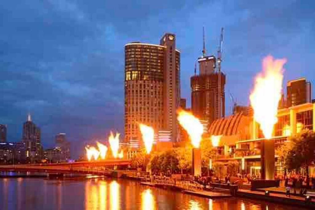Apartment Lux 3br Bourke St Sub-penthouse 2 Free Parkings And Huge Private Terrace Melbourne