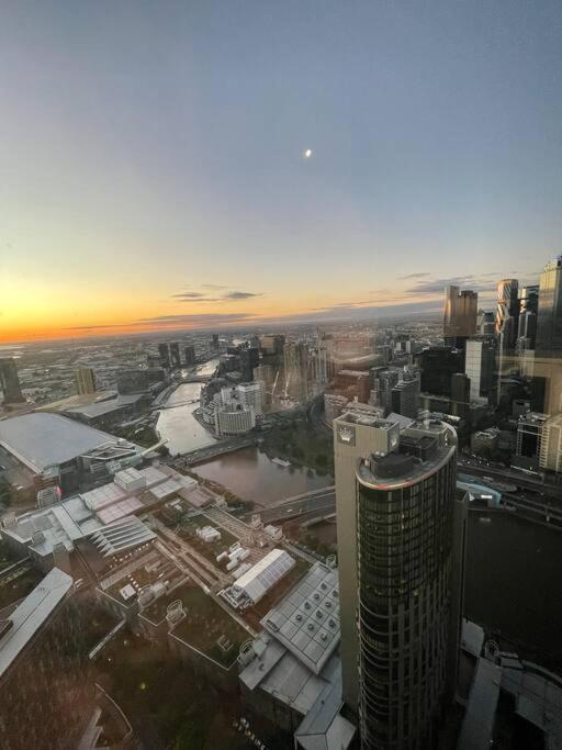 Grandsuite 3br Near Crown Luxviews *