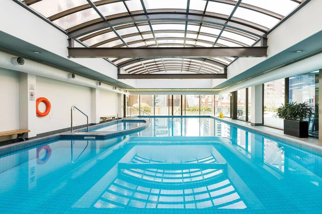 Heartcbd Lux Floor 2 Bedroom /pool/spa/gym Apartment *