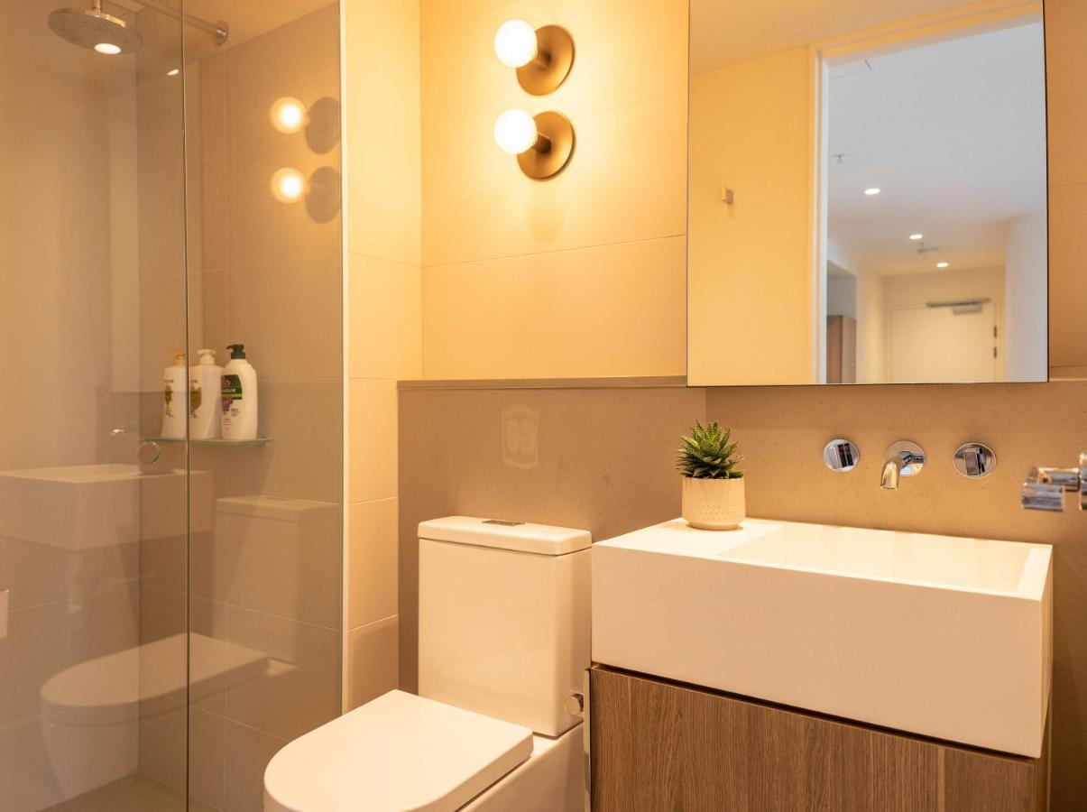 Cozy & Spacious 2b2b In Cbd * Melbourne