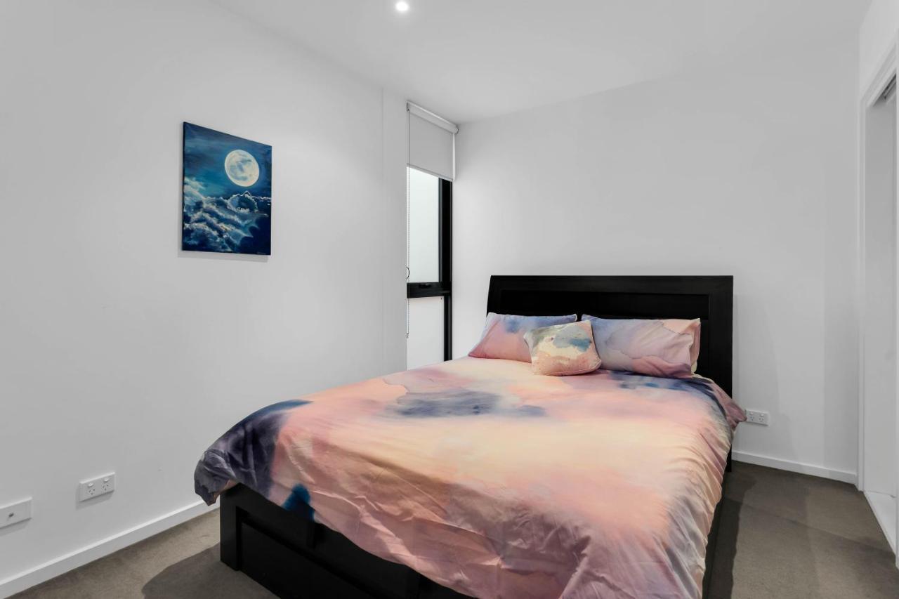 Essendon North Sanctuary By Ready Set *