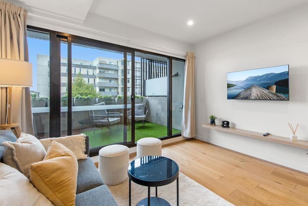 Preston - Entire Unit With 2 Beds 2 Baths