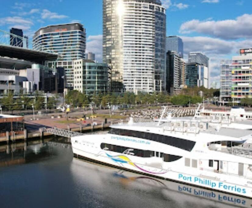 Harbour - Docklands * Melbourne