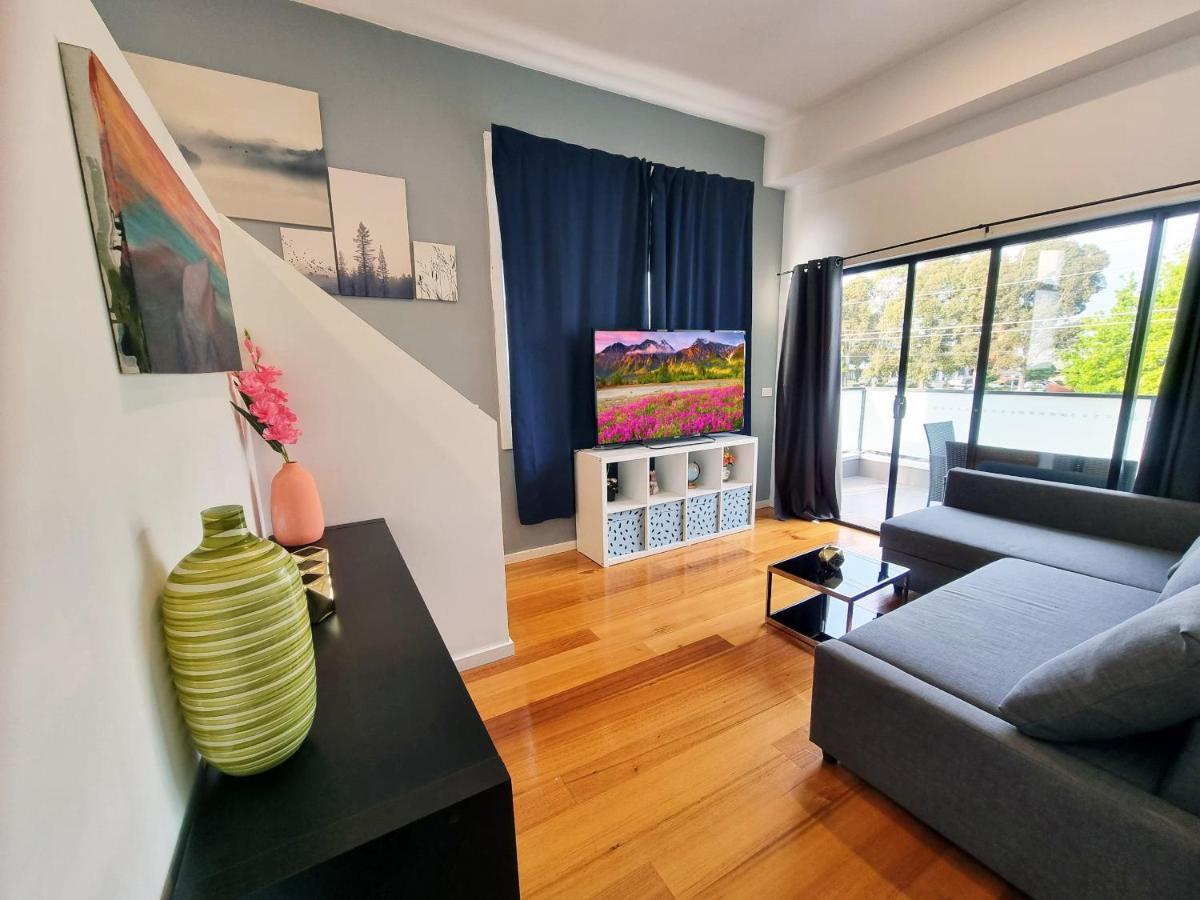 Holiday home Rosie Townhouse At Gordon - Prime Location Melbourne