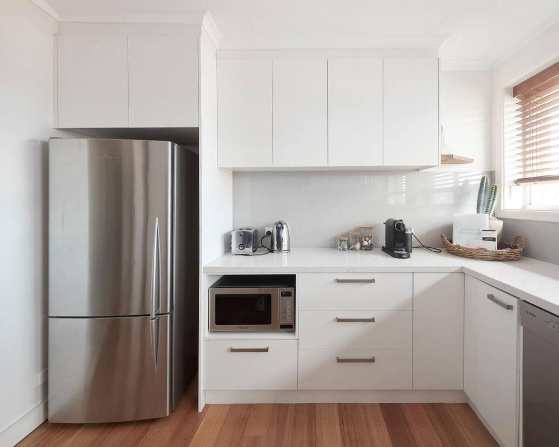 Apartment Treetop Overlook With Parking In Windsor *