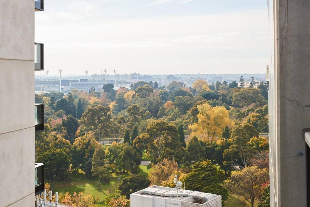 Cosmo Corner - Tranquil Vibes Over South * Melbourne