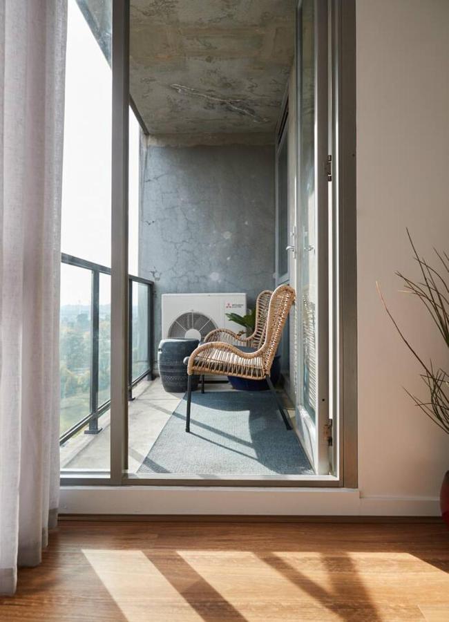 Cosmo Corner - Tranquil Vibes Over South Apartment *