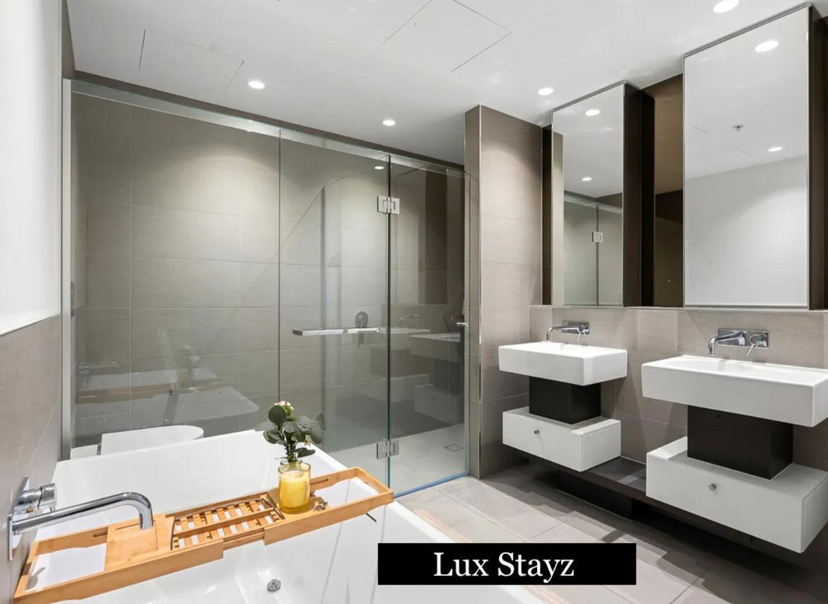 Supreme Sub-penthouse 3 Bedroom In Cbd Apartment *