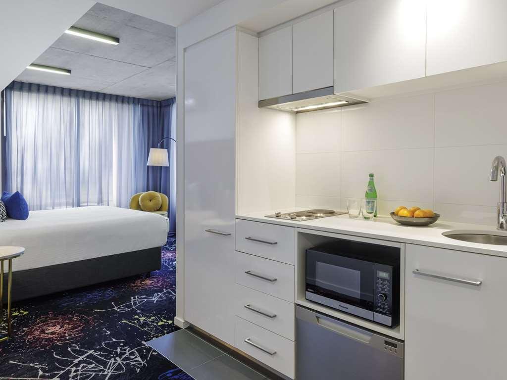 Mercure St Kilda Road