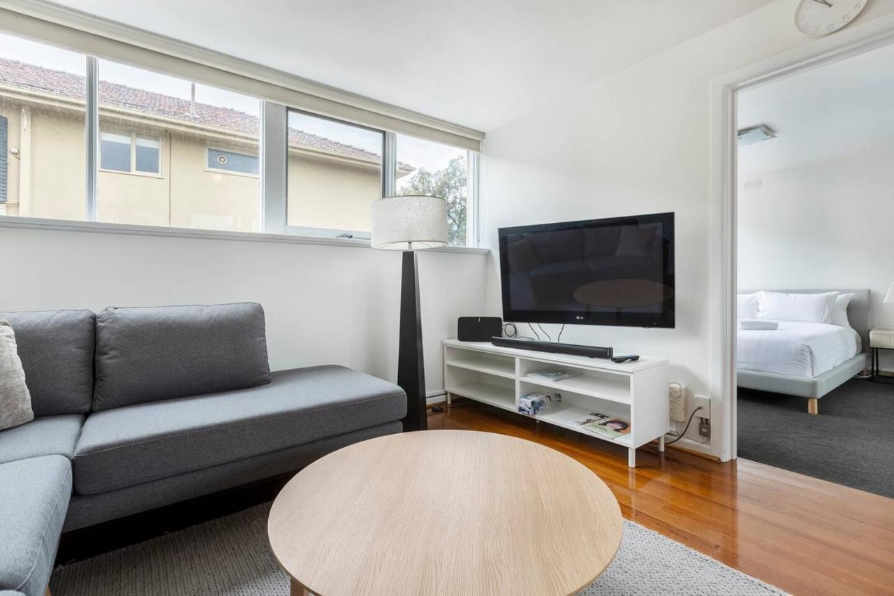Bright And Modern Space With A Balcony And Parking Melbourne