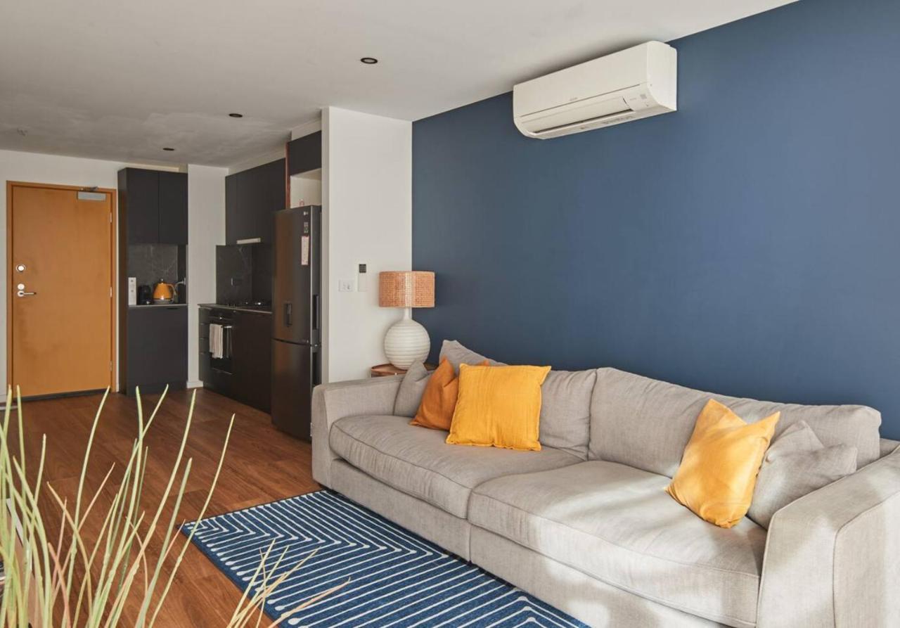 Cosmo Corner - Tranquil Vibes Over South Apartment