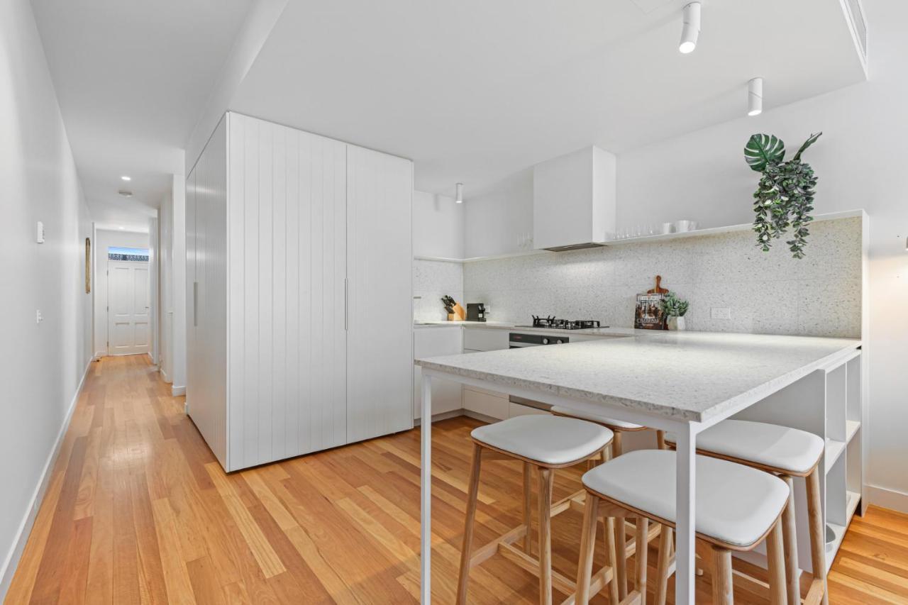 Stylish 2-bed Victorian Terrace In Carlton Melbourne