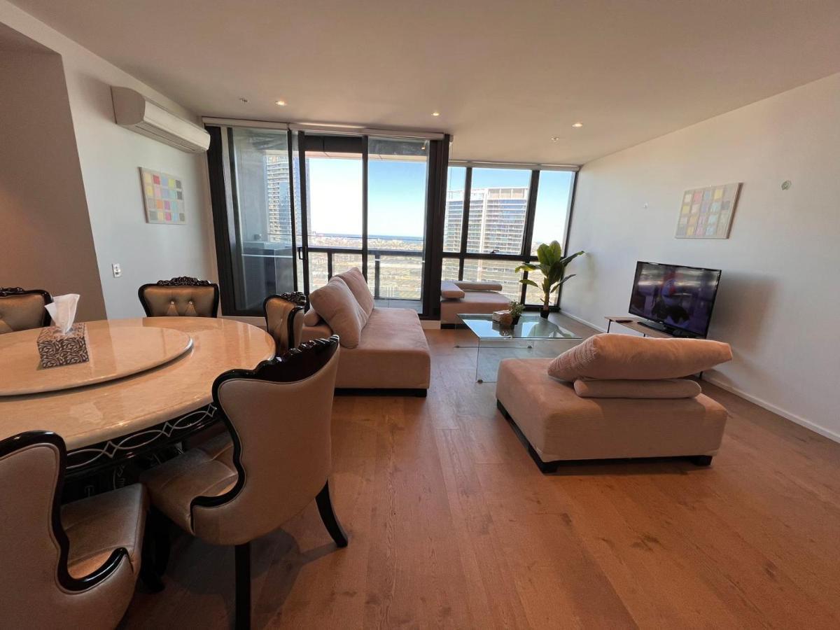 883 Docklands * Melbourne