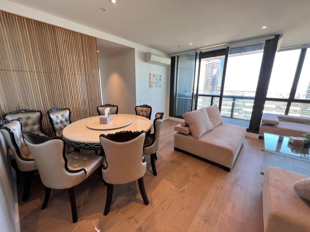 Apartment 883 Docklands