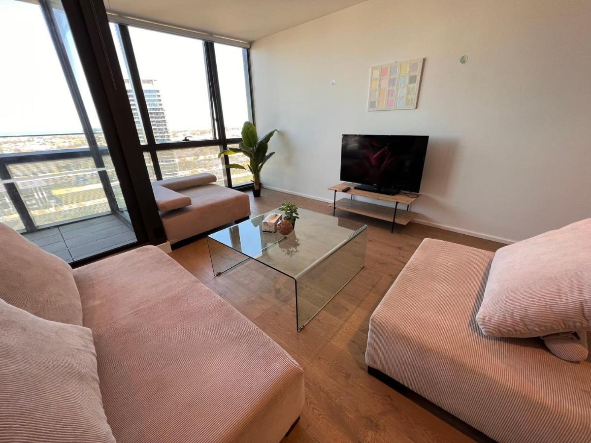 883 Docklands Apartment Melbourne