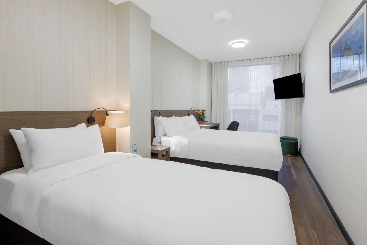 Hotel Western Queen Victoria Market Melbourne