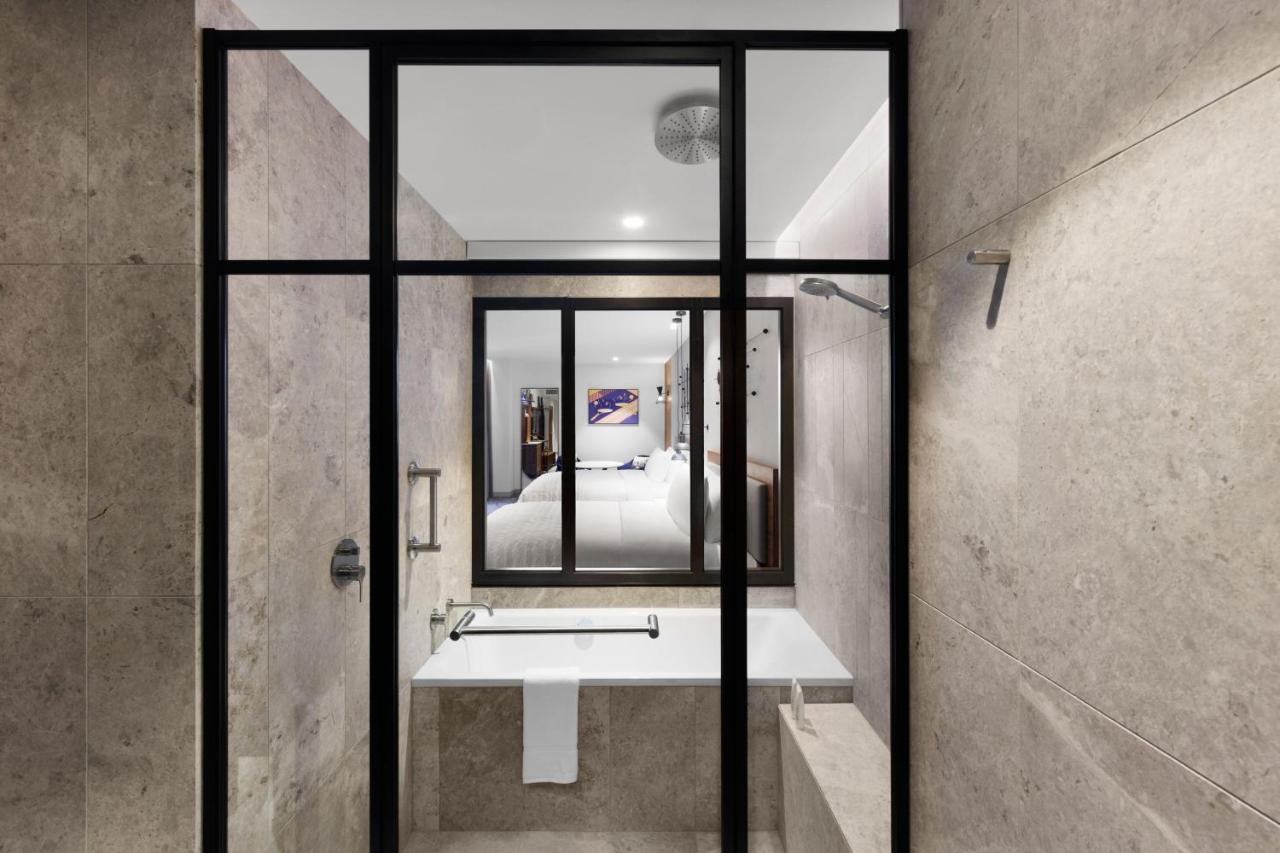Le Meridien Hotel 5*