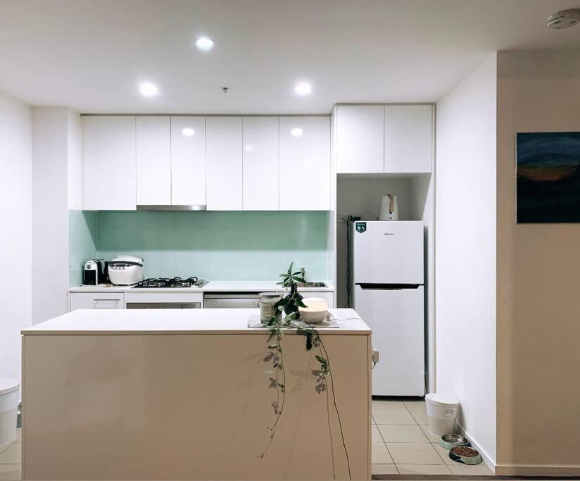 Apartment City-Edge Apartment With Free Parking