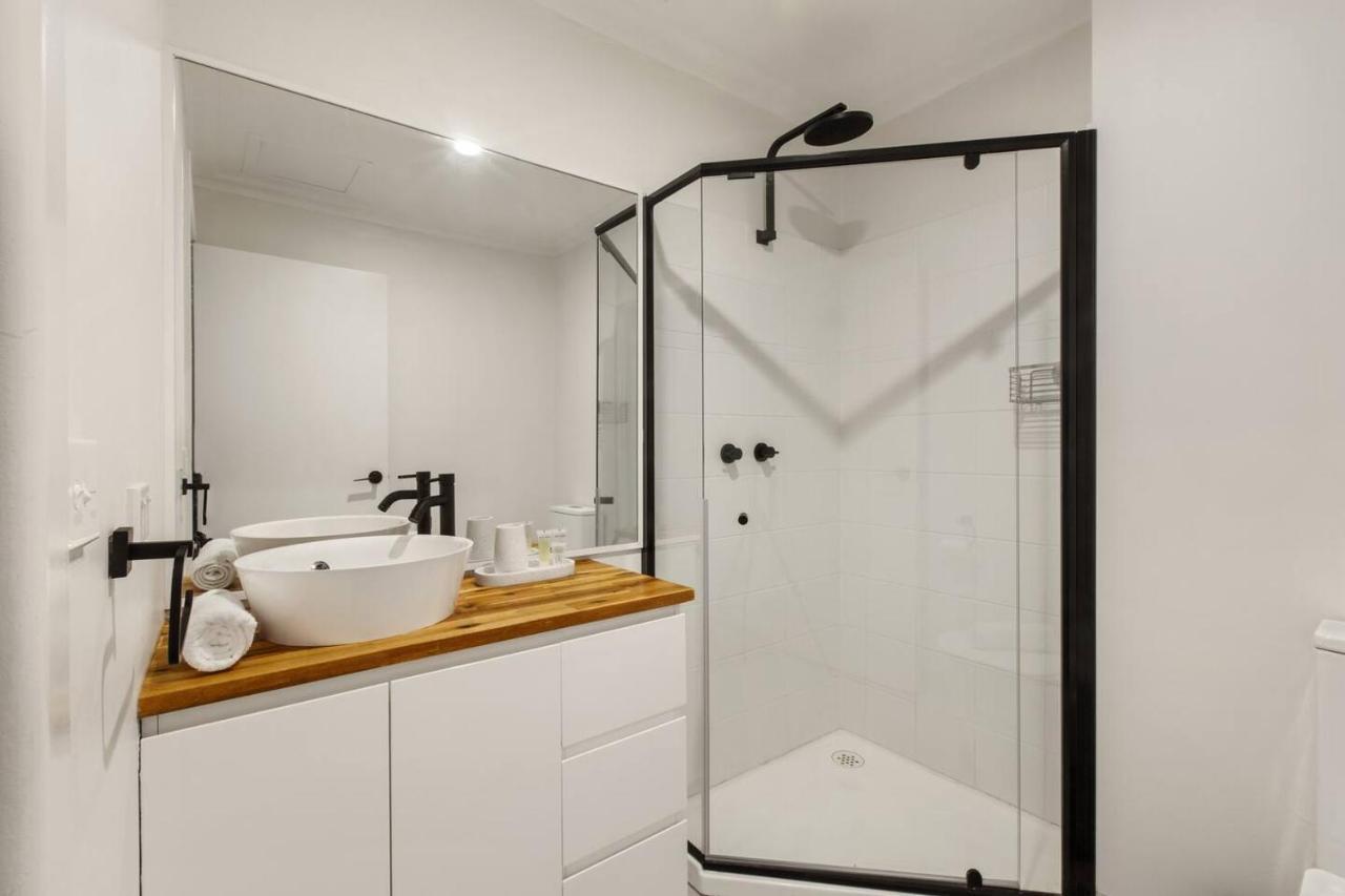 Serenity On Swanston - Stylish Cbd Living By Rmit Apartment