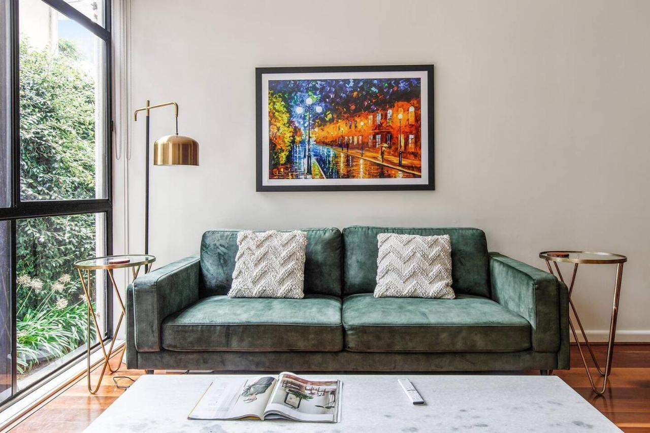 Parisian Chic Meets South Yarra's Vibrant Locale *